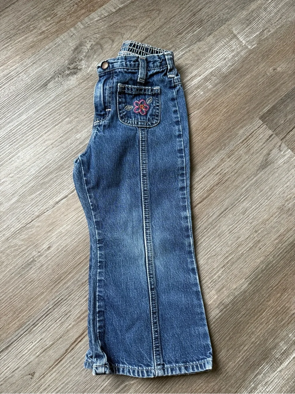 VTG OshKosh B'gosh Denim Bell Bottoms Flare Jeans Embroidered Floral Size 2T 3T